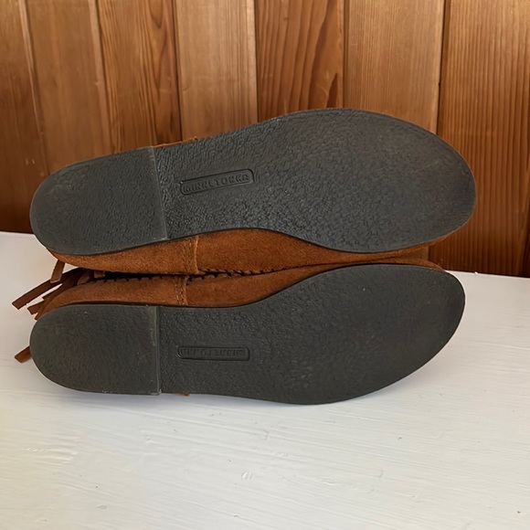 Minnetonka Fringed Boots - Picture 3 of 4